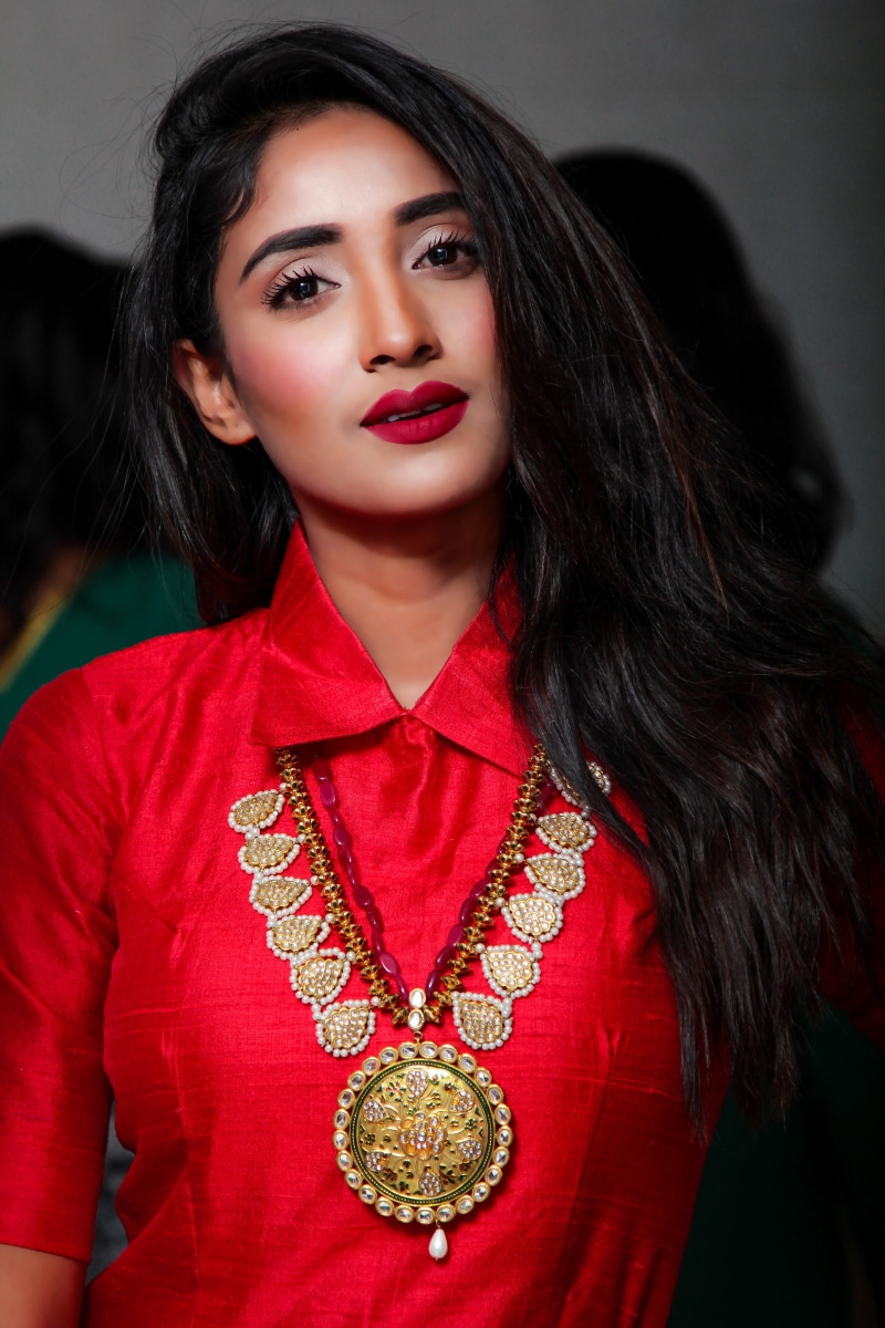 clothing, necklace, photoshoot, shirt, girl, glamour, female, festival, beauty, pose, one person, traditional, attractive, woman, red, 5K, facial expression