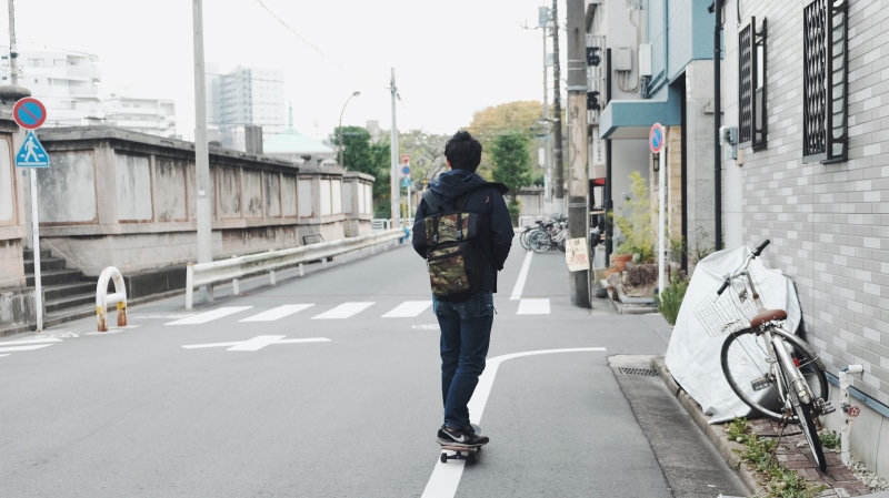 mode of transportation, building exterior, real people, street, leisure activity, day, skateboard, lifestyle, 4K, built structure, transportation, road