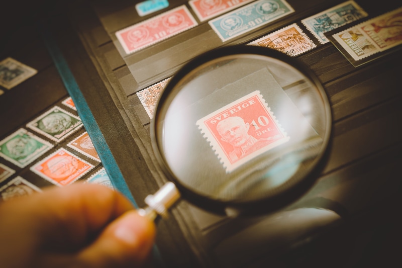 paper, magnify, analysis, magnification, high angle view, vintage, discovery, paper Currency, one person, optical, business, circle, examining, connection