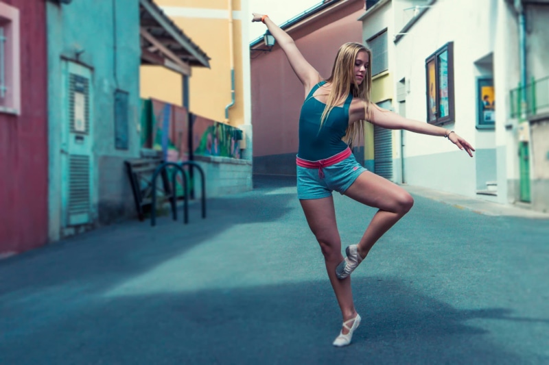 lifestyles, young women, vitality, excercise, women, adult, human arm, exercising, effort, one person, dancer, shorts, blonde, ballerina, sport, architecture