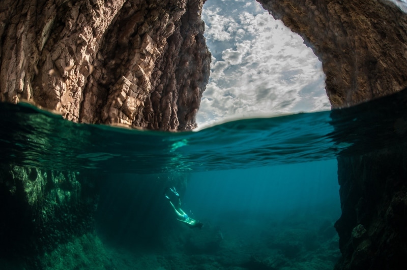 nature, underwater, rock, split view, water, divers, sea, 1080P
