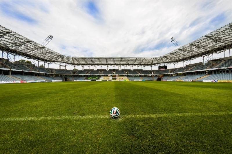 stadion, plant, green color, field, day, nature, 2K, the pitch, architecture, cloud - sky, stadium, grass, athlete, competitive Sport, ball, the ball