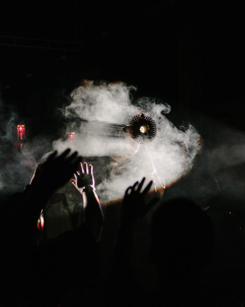 dark, person, group of people, church, people, hands, smoke, left, monstrance, silhouette, black background, raising, performance, music, 4K, eucharist