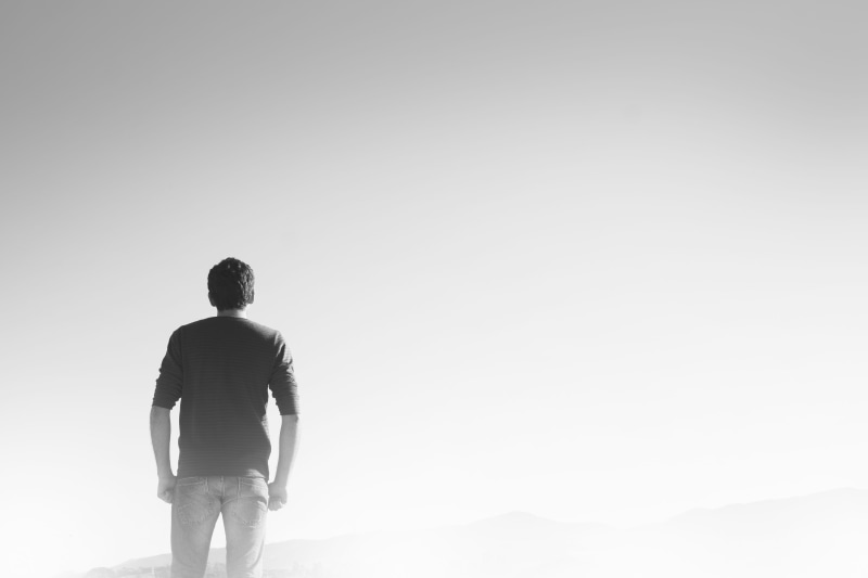 young, leisure activity, copy space, real people, nature, loneliness, scenics - nature, look, man, land, one person, men, lifestyles, day, sky, three quarter length