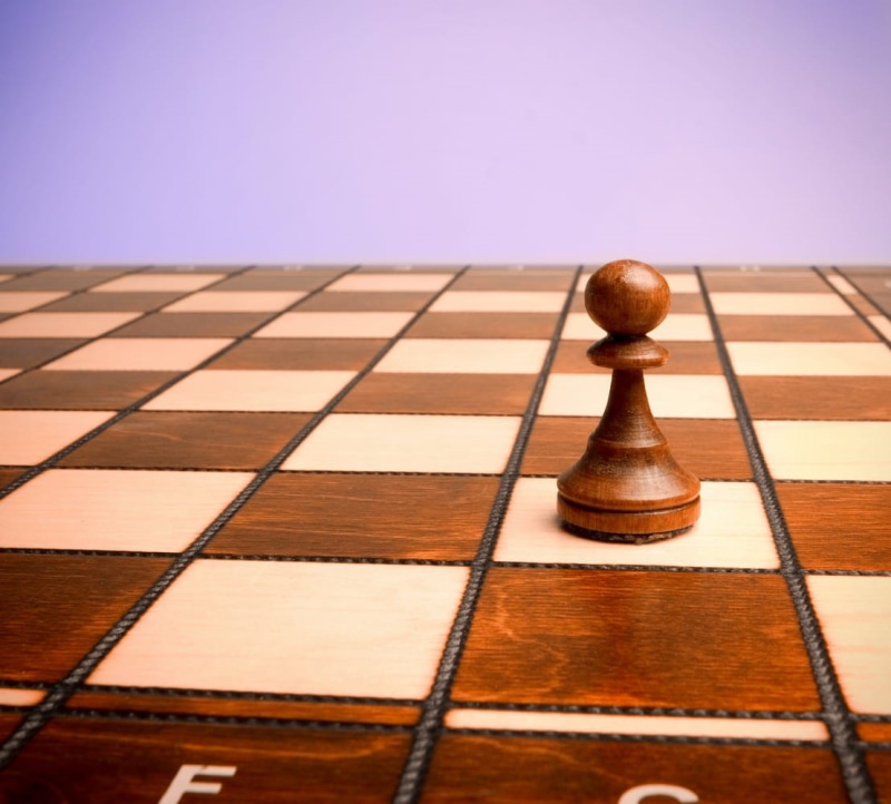 pawn, indoors, arts culture and entertainment, queen - chess piece, checked pattern, chess, single object, pattern, pawn - chess piece, fight, decision
