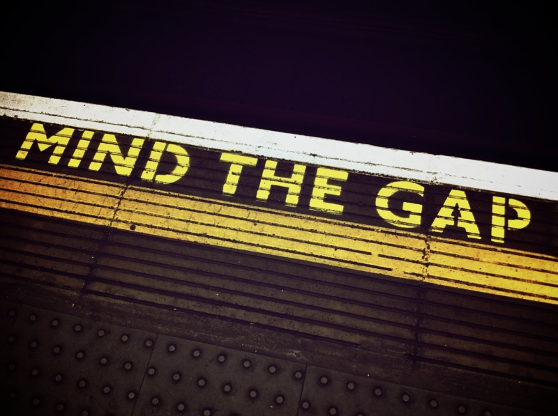 travel, station, yellow, transportation, transport, mode of transportation, outdoors, train, indoors, 2K, capital letter, illuminated, communication, transit