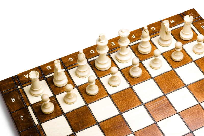arts culture and entertainment, king - chess piece, leisure, battle, mind, leisure games, business, white background, board, close, decision, strategy