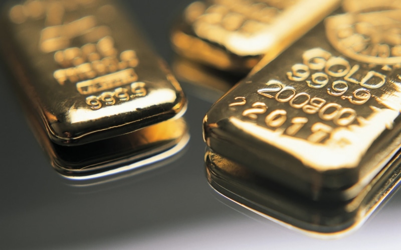 selective focus, finance, calculator, still life, close-up, business, metal, luxury, wealth, gold, gold colored, ingot, shiny, number, colored, economy