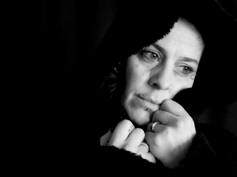 close-up, low Key, females, hand, lifestyle, lifestyles, women, headshot, adults only, young women, thoughtful, human Face, 2K, photography, people, looking at camera