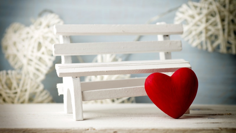 romantic, decorations, photography, red, miniature, 5K, decor, heart, Valentines Day, bench, beside, white, love