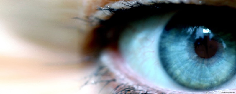 human eye, close-up, focus on foreground, extreme close-up, eyeball, simple background, beautiful woman, blue eyes, human face, adult, body part, portrait