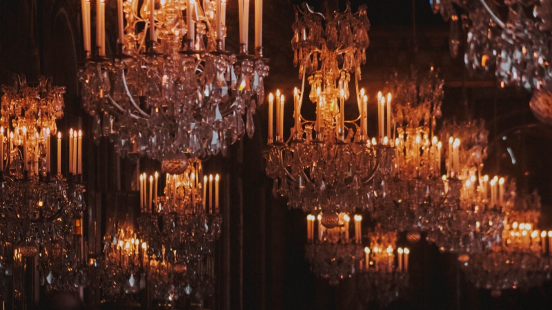 spoke, dropped, indoors, architecture, figurine, arch, choice, lighted, machine, illuminated, lighting equipment, chandeliers, food and drink, château de versailles