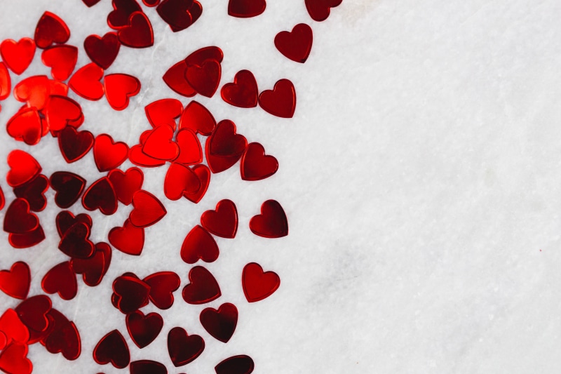 white color, 5K, positive emotion, cold temperature, confetti, red, directly above, love, pattern, background, creativity, wall - building feature, white background