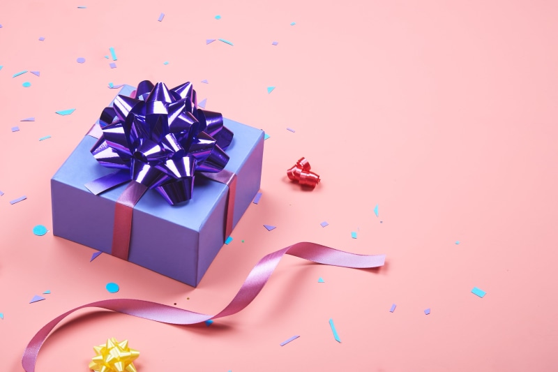 Purple, holiday - event, Happy Birthday, confetti, party - social event, anniversary, ribbon, wrapping paper, 4K, celebration, event, studio shot, paper