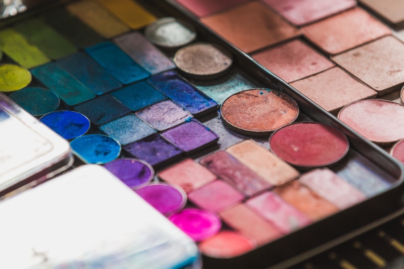 personal accessory, palette, close-up, eyeshadow, beauty product, Eyes, tray, 4K, fashion, eye make-up, multi colored, indoors, make-up brush, still life