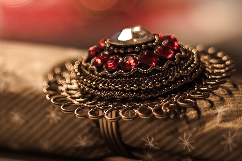 fruit, photo, food, personal Accessory, 2K, shiny, table, crystal, Jewellery, bracelet, studio shot, gold, freshness, still life, Christmas, wedding, colored