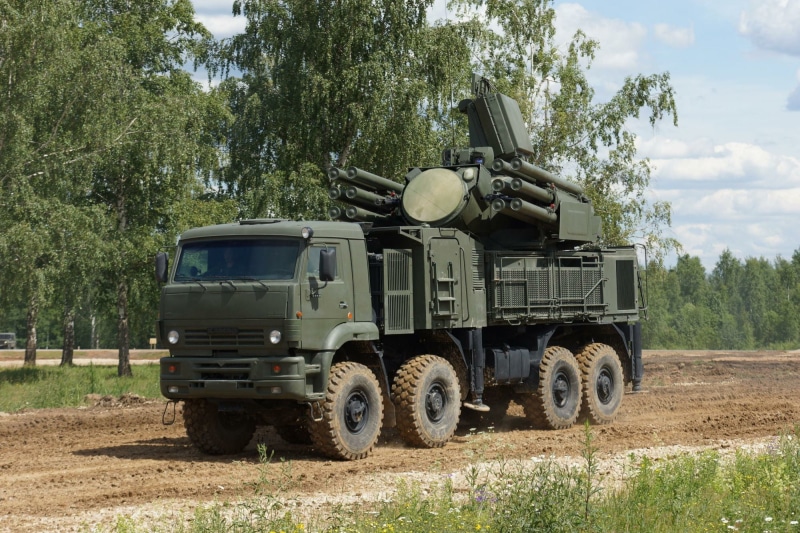 missile and gun, day, green color, self-propelled, plant, armed forces, military, land vehicle, Russian, no people, outdoors, field, complex, nature, tree