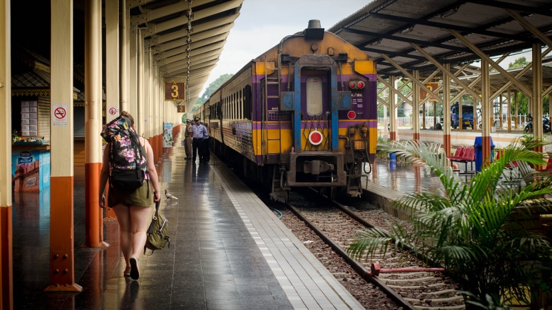 locomotive, chiang, motion, incidental people, sky, passenger train, railroad station platform, design, transit, illustration, industry, speed, rail, technology