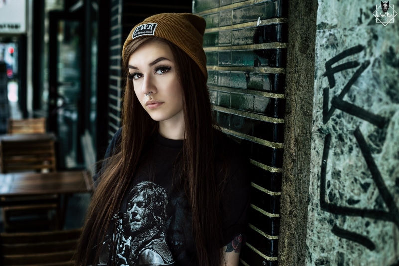 Laura Henning, model, tattoo, Silent Purr, piercing, 1080P, inked girls, T-shirt, women