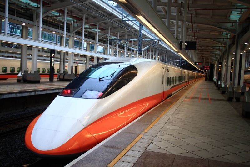 bullets of the brain, traffic, rail transportation, stationary, Taiwan, railroad Station, station, passenger, taiwan shinkansen, bullet Train, the way forward