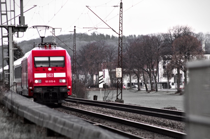 electricity, cable, railway, mode of transportation, day, outdoors, no people, urban, winter, land vehicle, public transportation, transportation, cable car