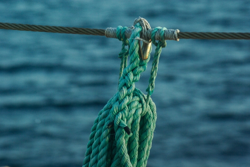 nature, 4K, day, close-up, Boat, tied up, focus on foreground, outdoors, metal, connection, nautical vessel, Rope, safety, Fisherman, nautical equipment
