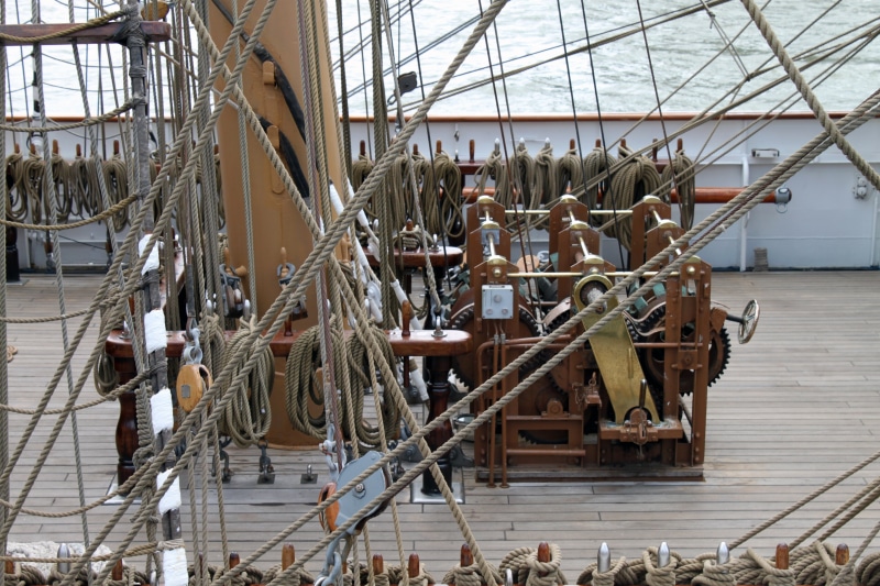 day, nature, incidental people, ropes, wood, pole, industry, indoors, water, hanging, wood - material, mats, boat, former, nautical vessel, built structure