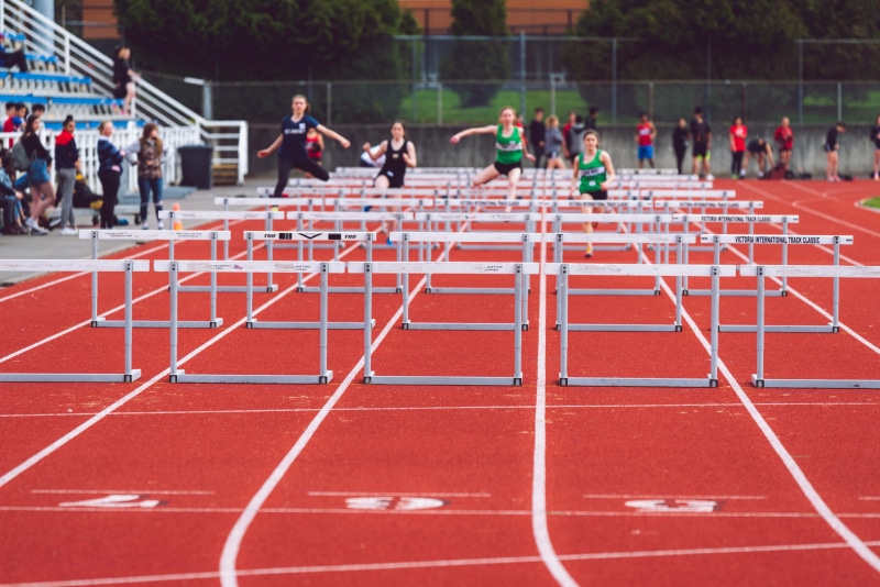 red, female, real people, race, men, active, group of people, large group of people, runner, crowd, outdoors, competition, adult, track starting block