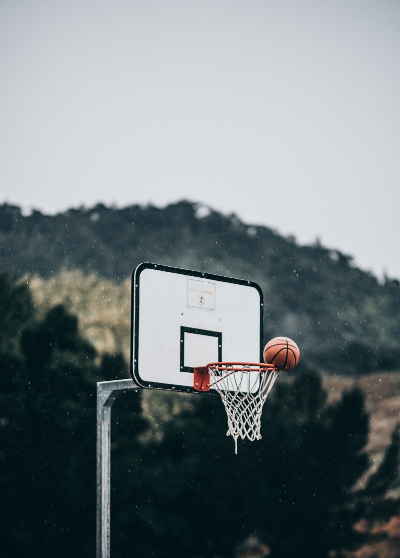 play, playground, copy space, motion, outdoors, basketball - sport, tree, basketball court, ball, leisure games, 4K, day, clear sky, system, basketball - ball