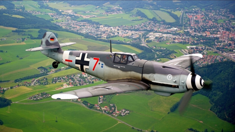 green color, outdoors, plane, Messerschmitt BF 109, the city, Messerschmitt Bf.109, fighter plane, motion, earth, mid-air, army, 1080P, transportation