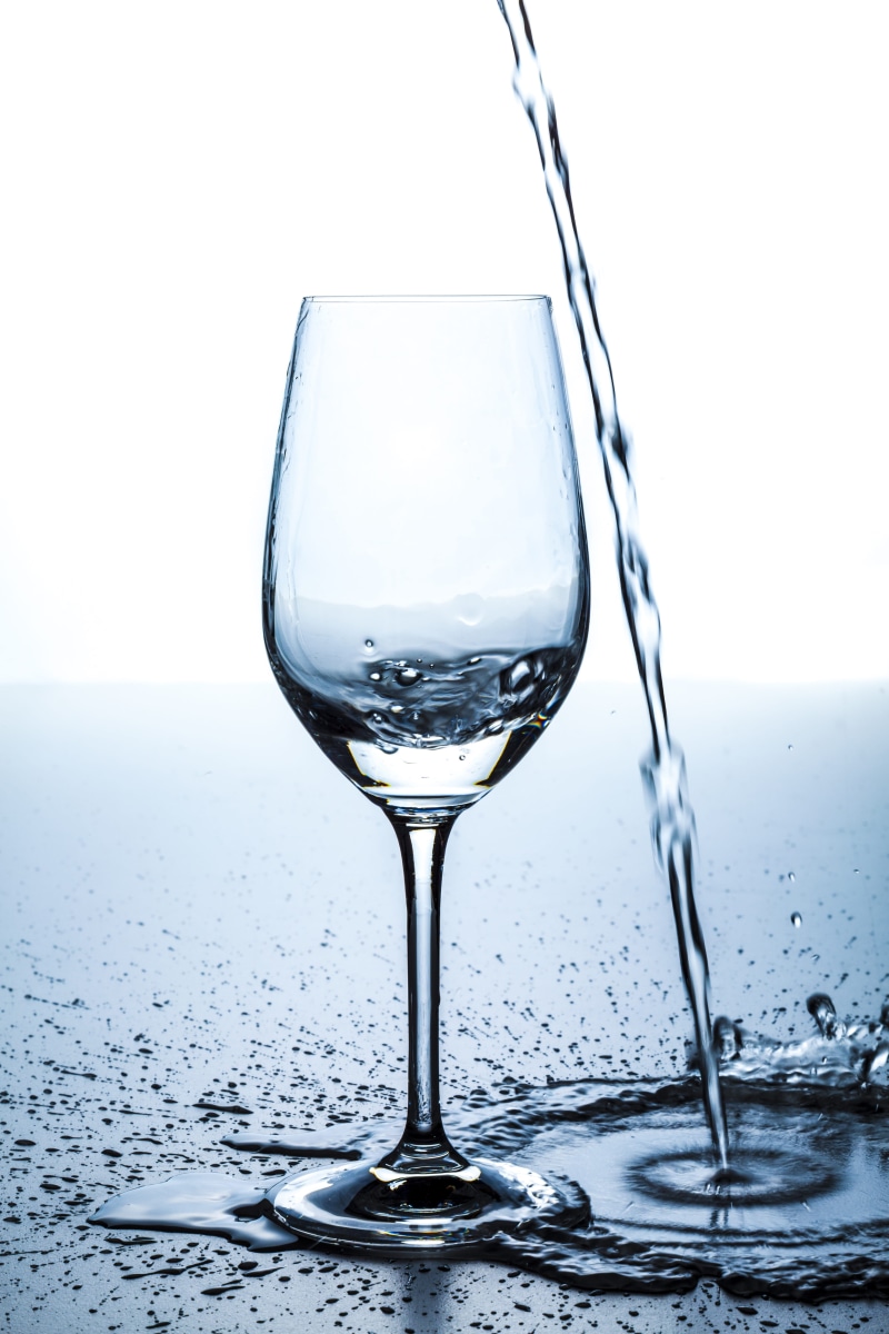 error, purity, white background, refreshment, no people, freshness, inject, close-up, household equipment, glass - material, indoors, splashing, fun, 5K