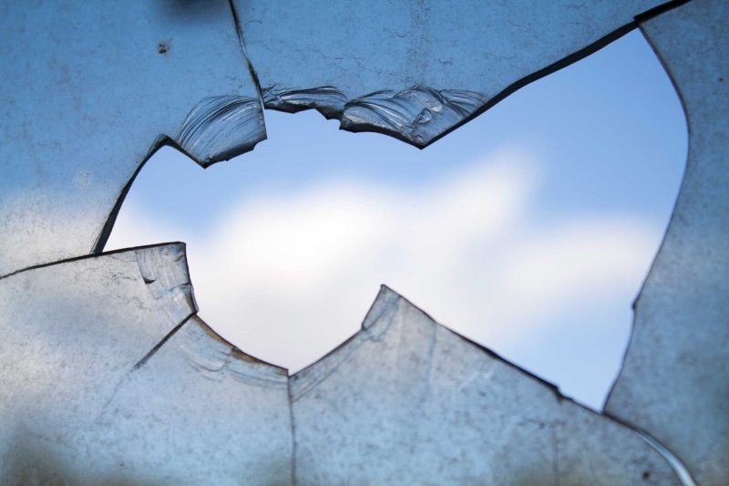 architecture, shape, break, backgrounds, nature, fracture, cracks, built structure, reflection, close, shattered, broken, close-up, damaged, shot, glass