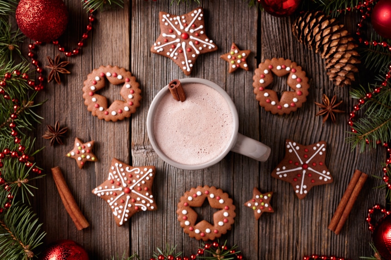 cup, copy Space, branch, decoration, star Shape, drink, glaze, shape, cinnamon, tea, no People, table, tree, coffee - Drink, refreshment, christmas Ornament