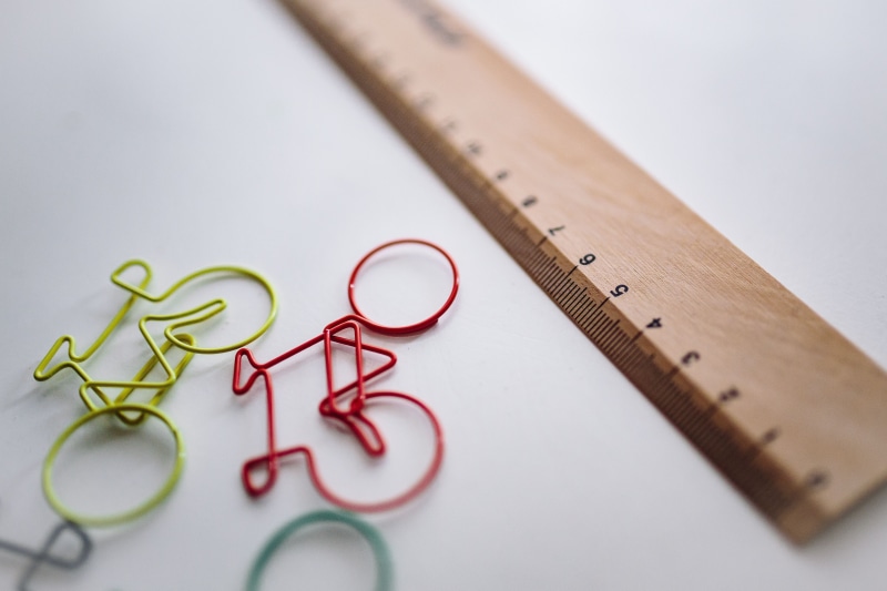 wooden, art and craft, stationery, no people, 4K, office, day, group of objects, paper clip, paper, indoors, clips, paper clips, close-up, creativity