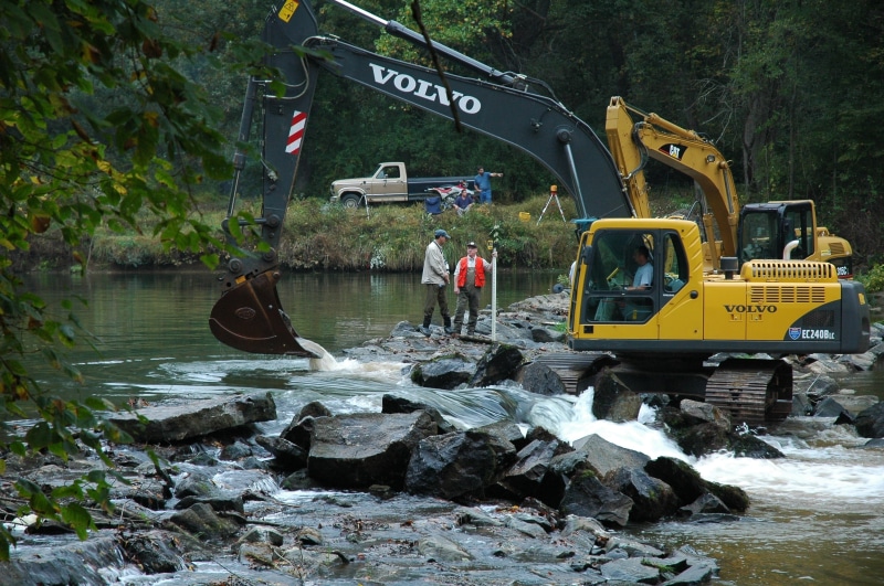 occupation, machinery, stream, scoop, plant, fish, river, work, beside, men, digger, construction, day, water, real people, 2K, mode of transportation