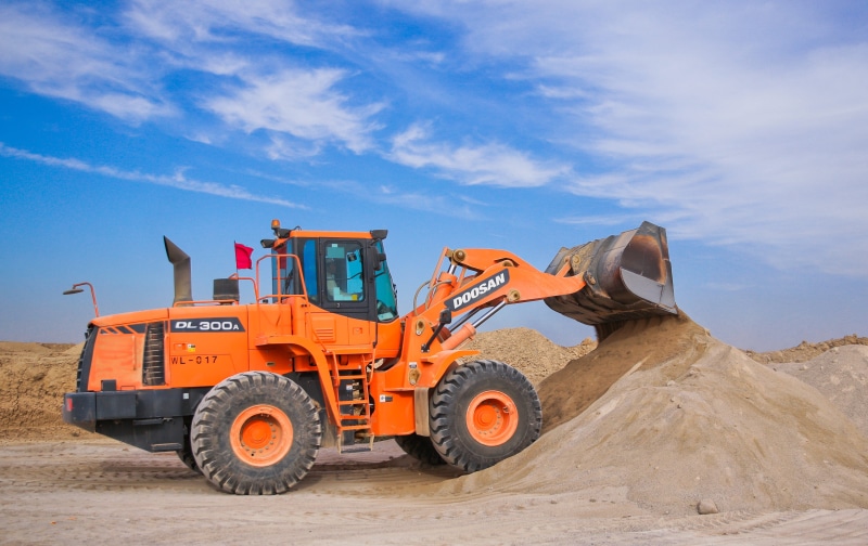 hill, construction site, blue sky, digging, ground, development, heavy equipment, industry, machinery, earth mover, bulldozer, scoop, construction industry