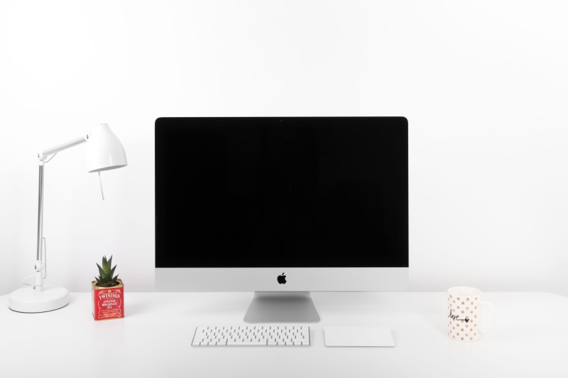 copy space, technology, office chair, table, white background, desk, white color, cut out, food and drink, wireless technology, desk accessory, mac, furniture