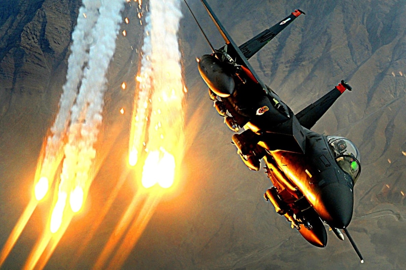 mode of transportation, air vehicle, day, on the move, plane, nature, flares, sunlight, flying, water, transportation, air force, airborne, launching heat decoys