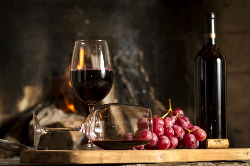 food and drink, corkscrew, glass, container, glass - material, household equipment, refreshment, red, grapes, winetasting, 5K, red wine, food, still life