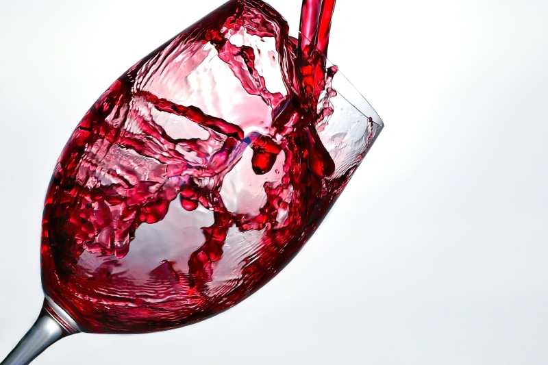 wineglass, studio shot, no people, white background, liquid, 2K, splashing, food And Drink, wine, close-up, glass - material, red, indoors, still life