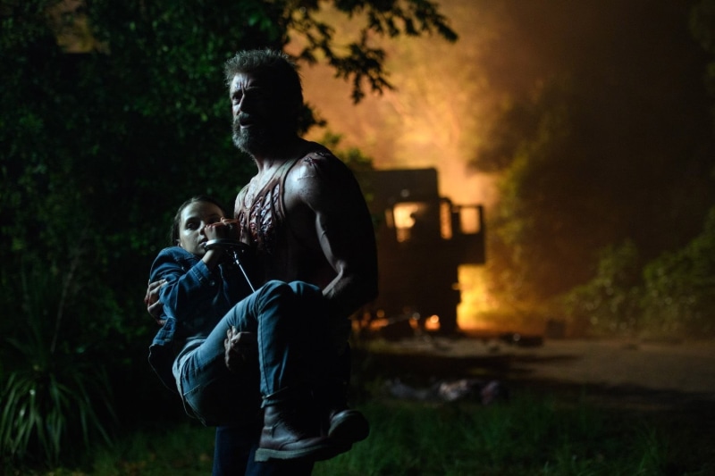 mother, love, nature, Logan (2017), males, people, Dafne Keen, Wolvrine, injured, adult, emotion, jeans, X-23, men, blood, tree, daughter, casual clothing