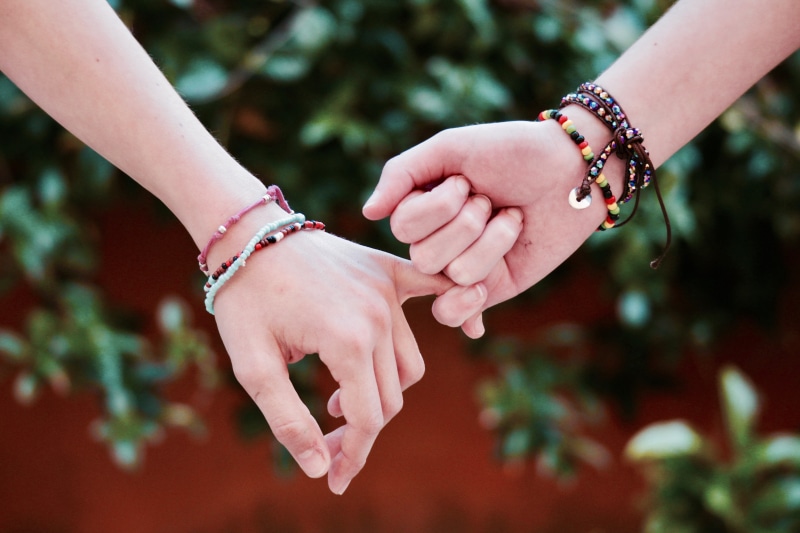 loyalty, love, two, close-up, frankness, life, bijoux, fidelity, human finger, hope, shallow, holding hands, brotherhood, person, amulet, hand, women, confidence