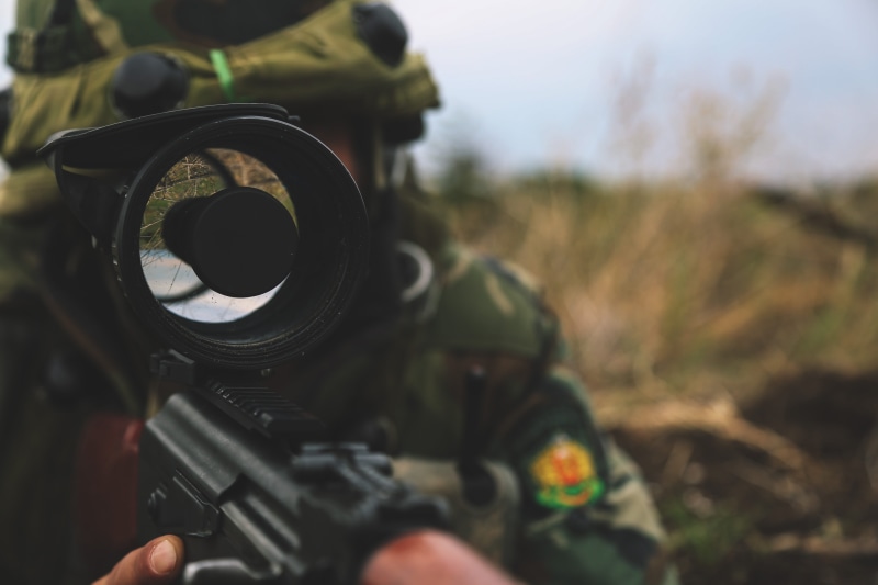 war, security, aggression, human hand, 4K, shoot, people, day, rifle, army, gun, soldiers, digital camera, government, aiming, shooting, guns, technology