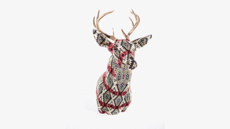 white background, animal wildlife, animal themes, decoration, reindeer, taxidermy, antler, cold temperature, 720P, snow, studio shot, no people, mammal