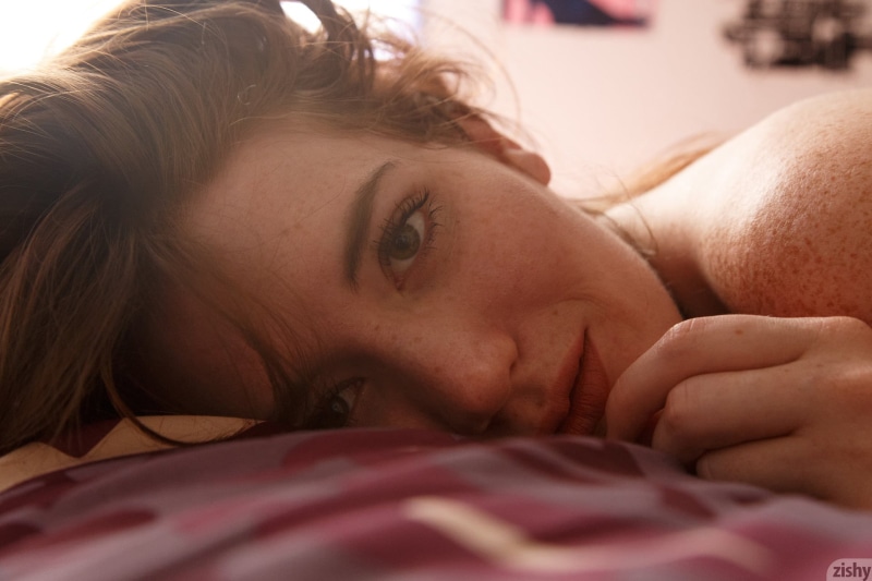 brown hair, face, in bed, hand, domestic room, portrait, resting, headshot, human face, sleeping, women, 1080P, bed, emotion, human body part, hairstyle