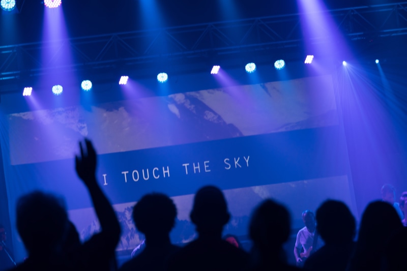 audience, sing, stage - performance space, night, nightlife, silhouette, emotion, church, youth, group of people, praise, indoors, 5K, illuminated, enjoyment