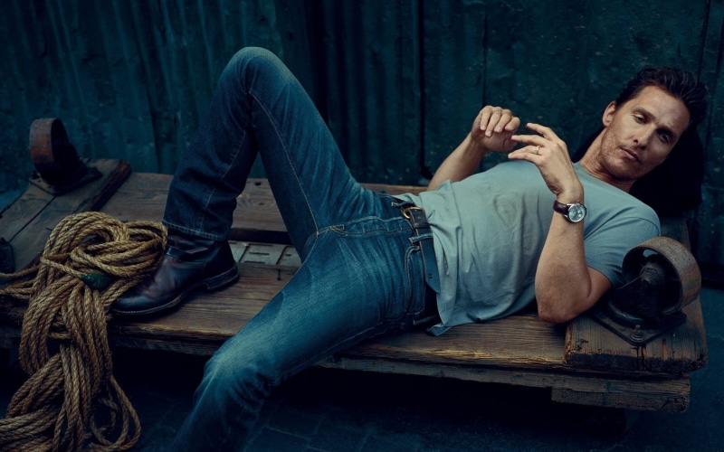 neck, relaxation, young adult, wood - material, front view, actor, Matthew McConaughey, blue, young men, sitting, 1080P, lying down, adult, portrait, shirt