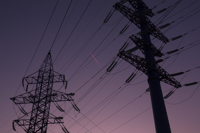 dusk, sky, photo, cityscape, purple, contrast, dark, lighting equipment, iron - metal, tower, low angle view, composition, technology, russium, cable, electric