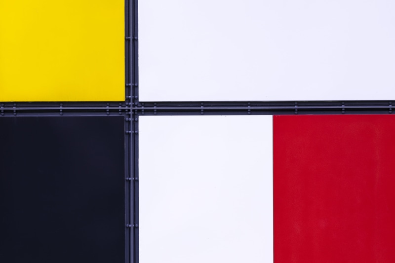 4K, utility pole, yellow, oven, screen, indoors, appliance, copy space, backgrounds, no people, room, white board, building, centre le corbusier, square