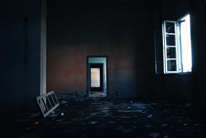 abandoned, cracked, messy, room, absence, flooring, architecture, destruction, windows, 4K, wall, ruins, debris, no people, dark, chair, horror, building
